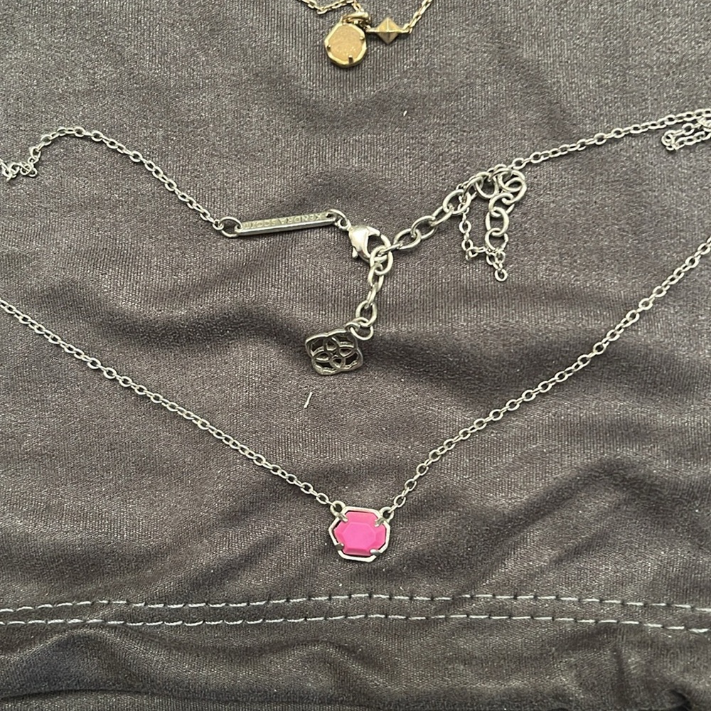 Set of 2 necklaces - Picture 3 of 3